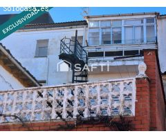 Piso en Almanza de tres habitaciones  con tres balcones