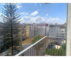 Piso de doscientos sesenta metros cuadrados en Bahía Blanca - Cádiz