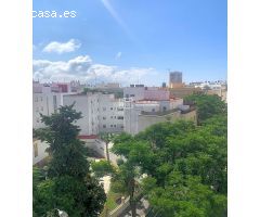 Piso de doscientos sesenta metros cuadrados en Bahía Blanca - Cádiz
