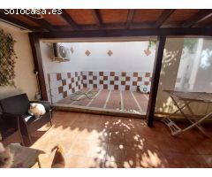 SE VENDE PRECIOSO ADOSADA EN UNA URBANIZACIÓN MUY SOLICITADA. ESTEPONA 