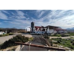 Granja con terreno de unos 20.000 m² y posibilidad de concesión de 200 ha de pastos. Zona Donadio. S