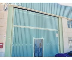 Nave Comercial en Poligono El Pino Sevilla