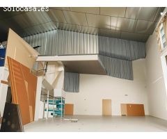 Nave Comercial en Poligono El Pino Sevilla
