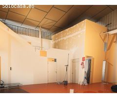 Nave Comercial en Poligono El Pino Sevilla