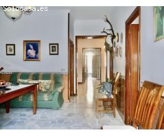 Casa Adosada en Coria con Garaje y Patio