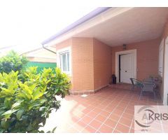 Pareado en venta en Nambroca de 240 m2