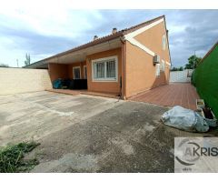 Pareado en venta en Nambroca de 240 m2