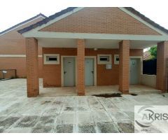 Pareado en venta en Nambroca de 240 m2