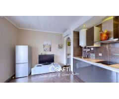 Apartamento totalmente reformado en residencia con piscina y parking Roses