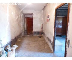 CASA  EN ARTÈS PARA REFORMAR PARA GRANDES FAMILIAS O PARA HACER 6 APARTAMENTOS. IDEAL INVERSORES