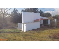 Casa de campo sobre finca rústica, más de 10.000m2.