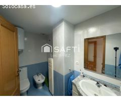 Luminoso apartamento con terraza, garaje y piscina en Playa de Gandía