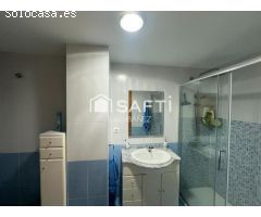 Luminoso apartamento con terraza, garaje y piscina en Playa de Gandía