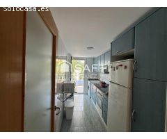 Luminoso apartamento con terraza, garaje y piscina en Playa de Gandía