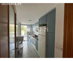 Luminoso apartamento con terraza, garaje y piscina en Playa de Gandía