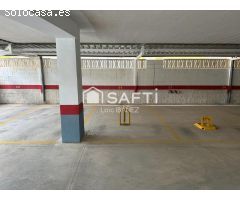 Luminoso apartamento con terraza, garaje y piscina en Playa de Gandía