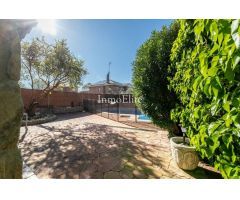 Chalet Adosado en Sevilla La Nueva