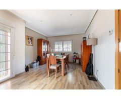 Chalet Adosado en Sevilla La Nueva