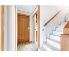 Chalet Adosado en Sevilla La Nueva
