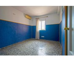 Espectacular chalet independiente en Alcalá de Guadaíra, en urbanización Las Juncosas!!!!