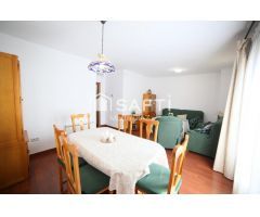 Casa amplia versátil en Ronda: 3 plantas, 3 terrazas,1 patio, ideal inversión o familia