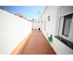 Casa amplia versátil en Ronda: 3 plantas, 3 terrazas,1 patio, ideal inversión o familia