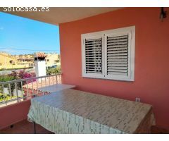Chalet independiente con piscina privada y jardín