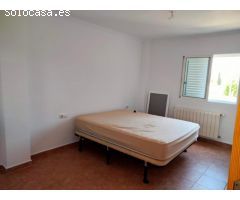 Chalet independiente con piscina privada y jardín