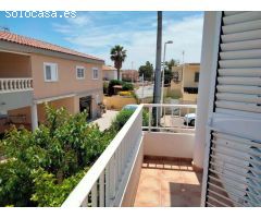 Chalet independiente con piscina privada y jardín