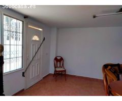 Chalet independiente con piscina privada y jardín
