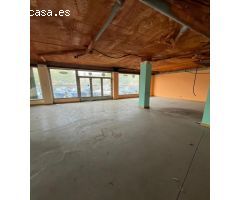 Amplio y atractivo local comercial en Palencia.