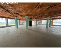 Amplio y atractivo local comercial en Palencia.