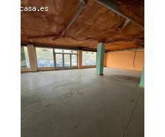 Amplio y atractivo local comercial en Palencia.