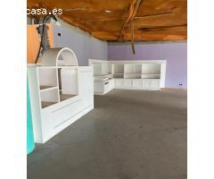 Amplio y atractivo local comercial en Palencia.