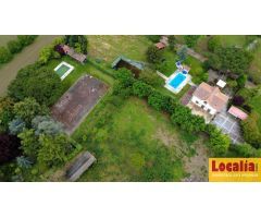 Casa con terreno vallado y piscina en Palencia