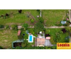Casa con terreno vallado y piscina en Palencia