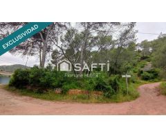 TERRENO DE 4215M2 EDIFICABLE EN CERVELLO.