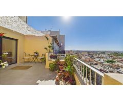 Terraza suspendida entre cielo y mar - Vista de la Bahía de Palma - Calle Manacor
