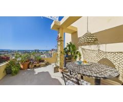 Terraza suspendida entre cielo y mar - Vista de la Bahía de Palma - Calle Manacor