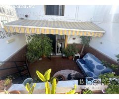 ADOSADO CON AMPLIO PATIO EN LA ZONA DE MONTEMAR (TORREMOLINOS)