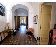 SEÑORIAL CASA DEL SIGLO XVIII EN EL CORAZÓN DE DON BENITO (BADAJOZ).