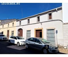 SEÑORIAL CASA DEL SIGLO XVIII EN EL CORAZÓN DE DON BENITO (BADAJOZ).