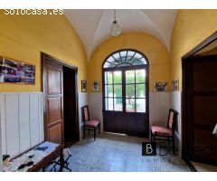 SEÑORIAL CASA DEL SIGLO XVIII EN EL CORAZÓN DE DON BENITO (BADAJOZ).