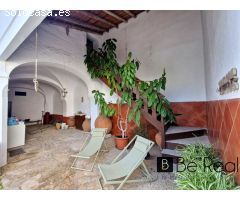 SEÑORIAL CASA DEL SIGLO XVIII EN EL CORAZÓN DE DON BENITO (BADAJOZ).