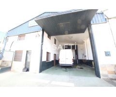 Nave industrial cárnica, equipada y versátil en el corazón empresarial de Ronda.