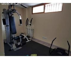 EN ALQUILER PARA CHICAS ESTUDIANTES HABITACIONES CON PENSIÓN COMPLETA EN VILLANUEVA DE LA CAÑADA (MA