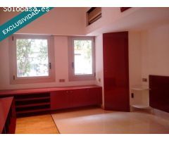 Amplio Local comercial en zona exclusiva de Barcelona