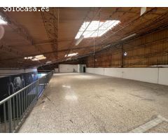 EN VENTA NAVE INDUSTRIAL EN EXELENTE UBICACIÓN EN MALAGA . 