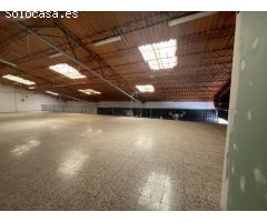 EN VENTA NAVE INDUSTRIAL EN EXELENTE UBICACIÓN EN MALAGA . 