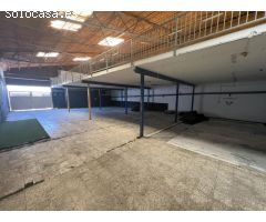EN VENTA NAVE INDUSTRIAL EN EXELENTE UBICACIÓN EN MALAGA . 